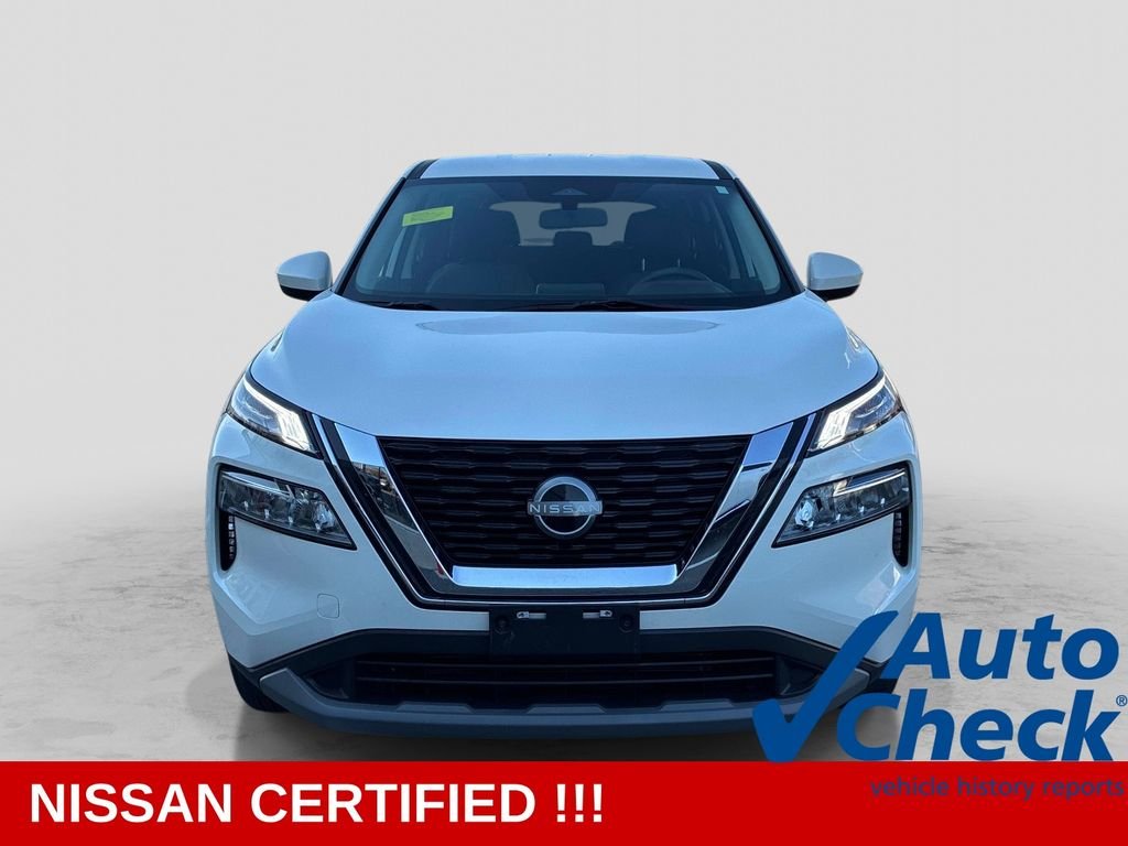 Used 2023 White Nissan SV image 2