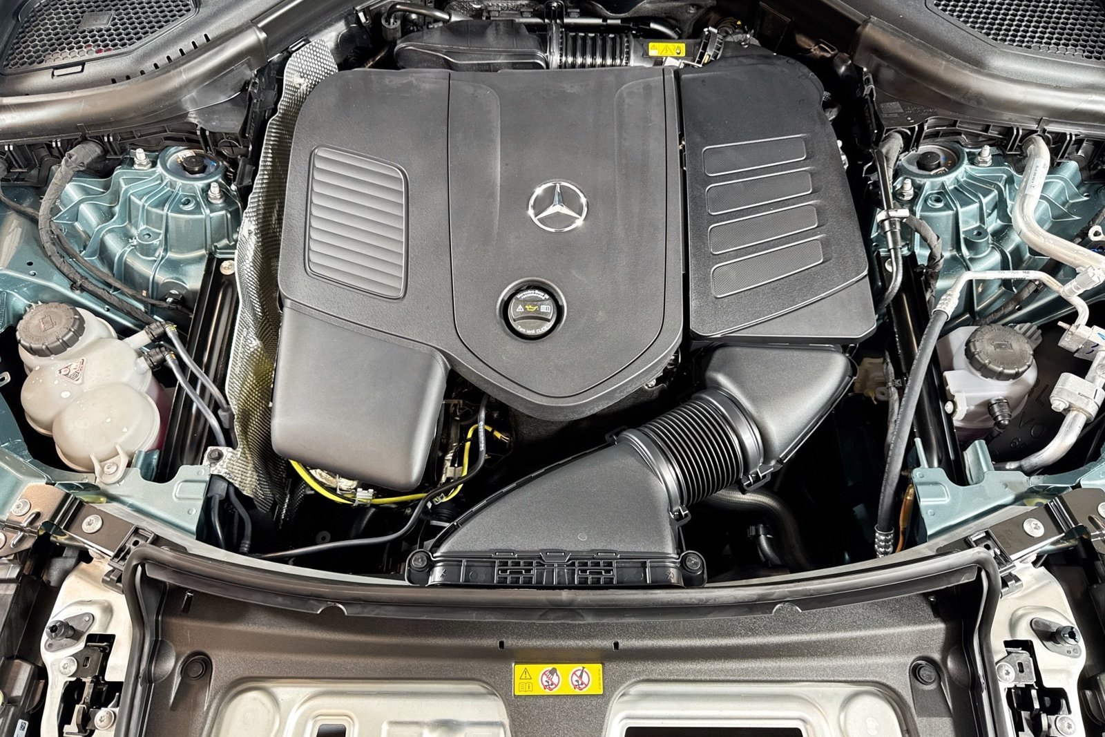 New 2026 Verde Silver Metallic Mercedes-Benz GLC 300 image 28