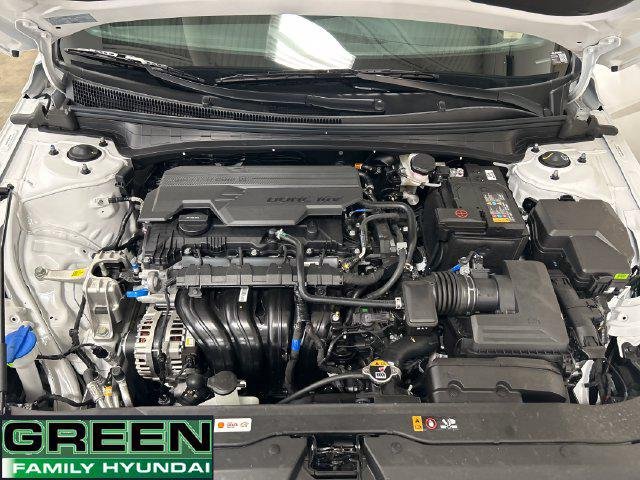 New 2026 White Hyundai SEL Sport image 25