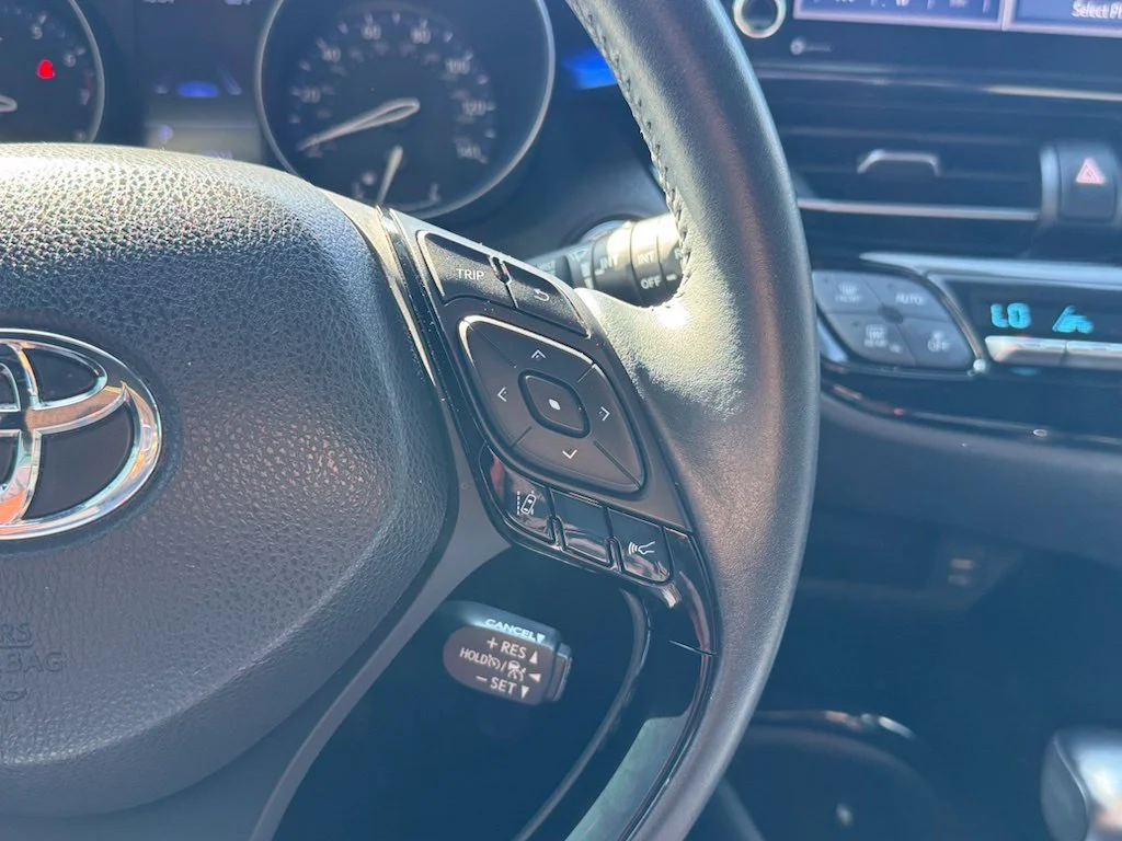 Used 2020 Black Toyota XLE image 11