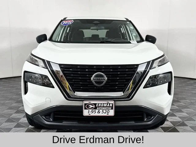 Used 2021 White Nissan S image 2