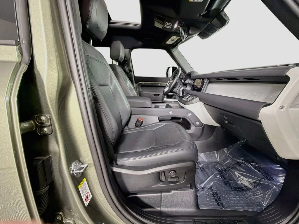 Certified Used 2023 Green Land Rover SE image 31