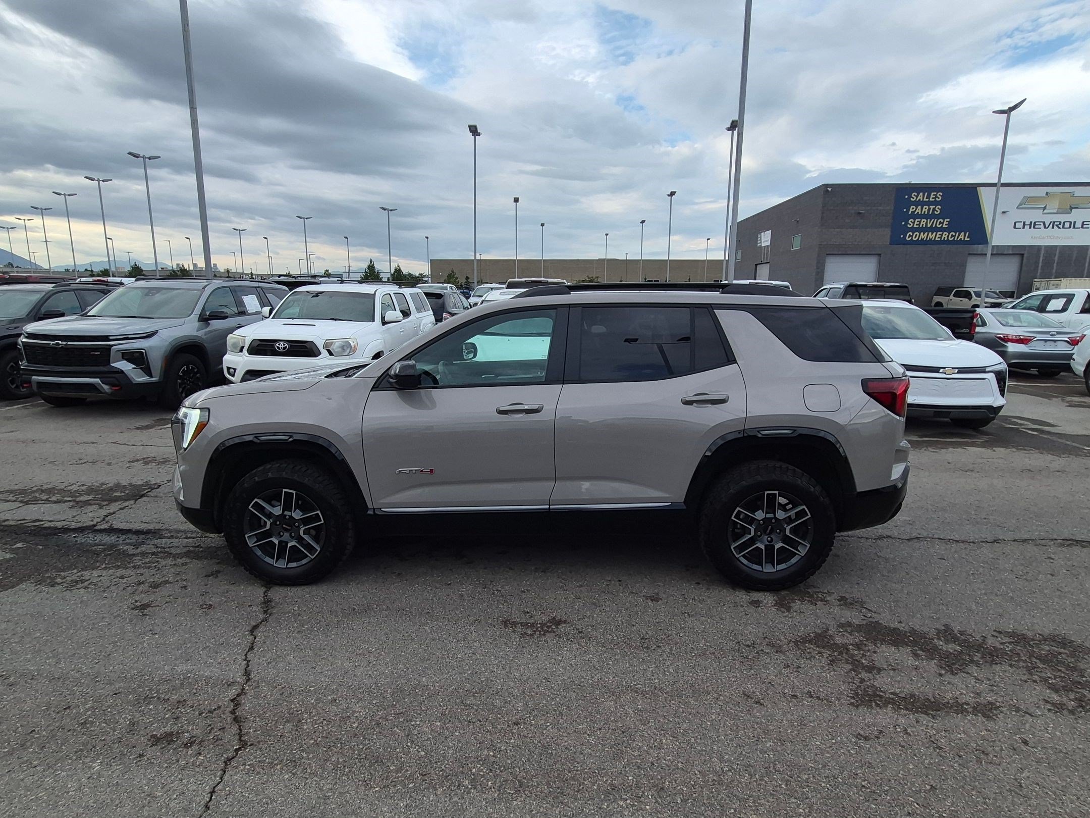 Used 2026 Riverstone Metallic GMC AWD AT4 image 7