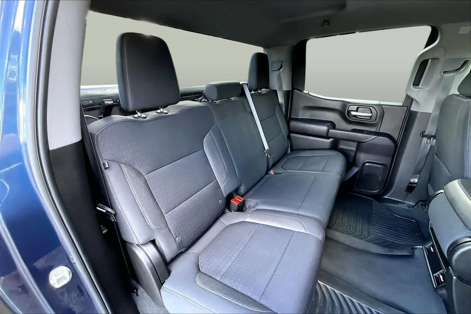 Used 2022 Northsky Blue Metallic Chevrolet Custom image 20