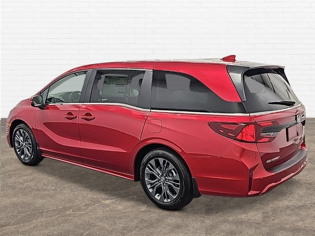 New 2026 Radiant Red Metallic II Honda Touring image 3