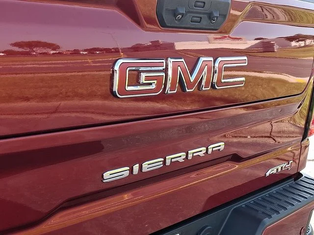 Used 2022 Red GMC AT4 image 30