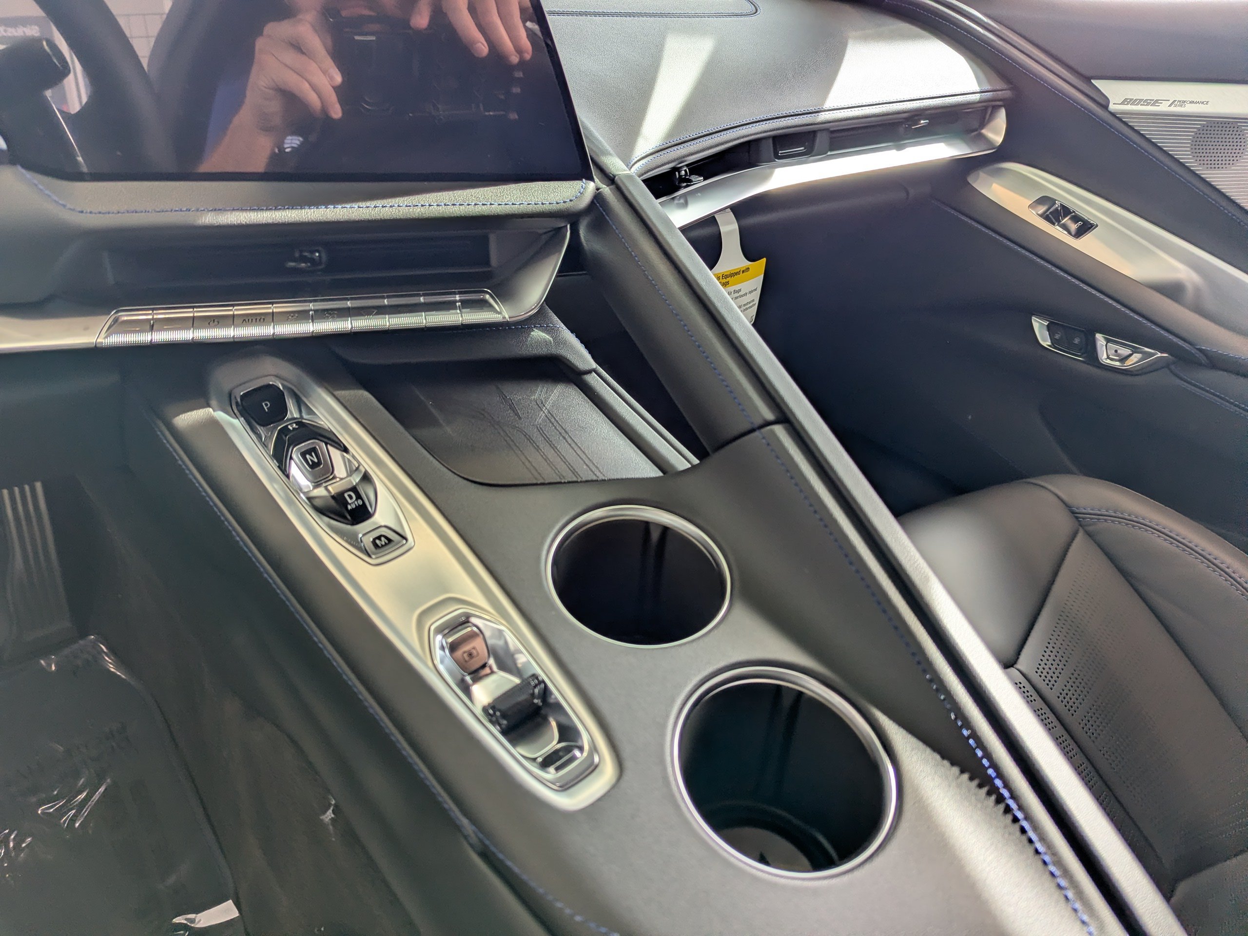 2027 Chevrolet Corvette 2LT - Photo 9
