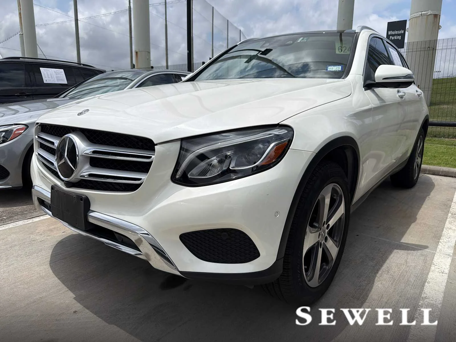 2018 Mercedes-Benz GLC GLC300's photo