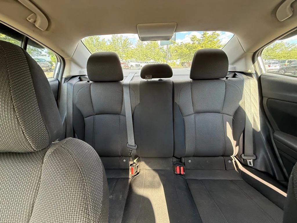 Used 2019 Silver Subaru 2.0i image 11