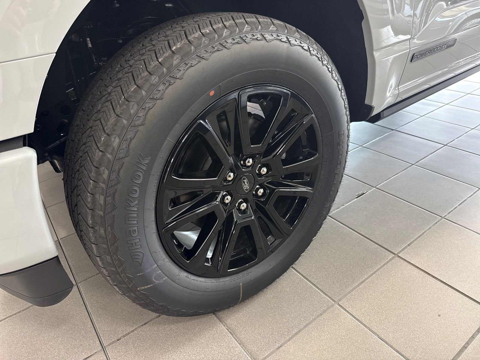 New 2026 Avalanche Ford Platinum® image 8