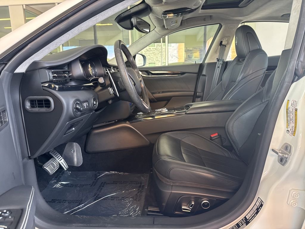 Certified Used 2022 Bianco Maserati Modena image 15