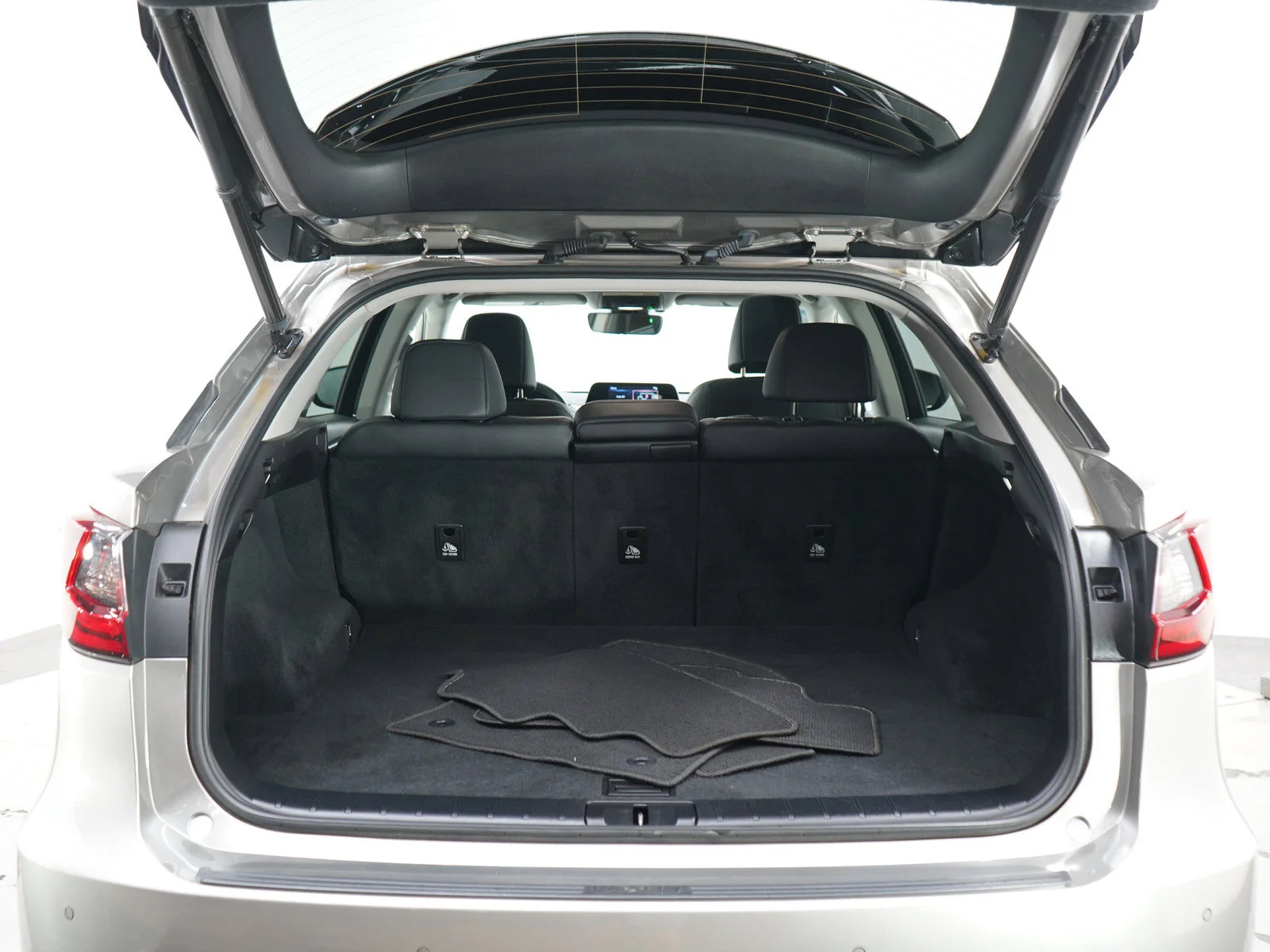 Used 2022 Silver Lexus 350 image 16