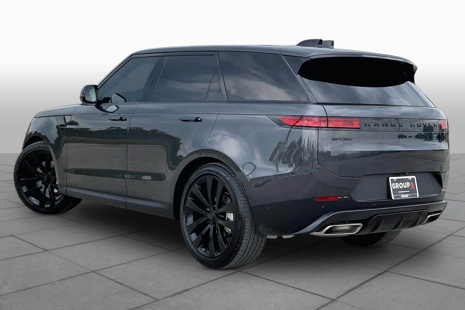 Used 2026 Carpathian Grey Premium Metallic Land Rover SE image 12