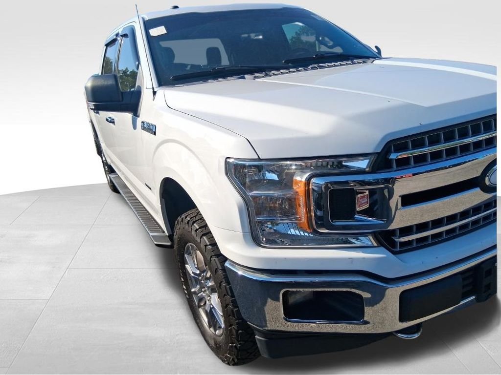 Used 2018 White Ford XLT image 3