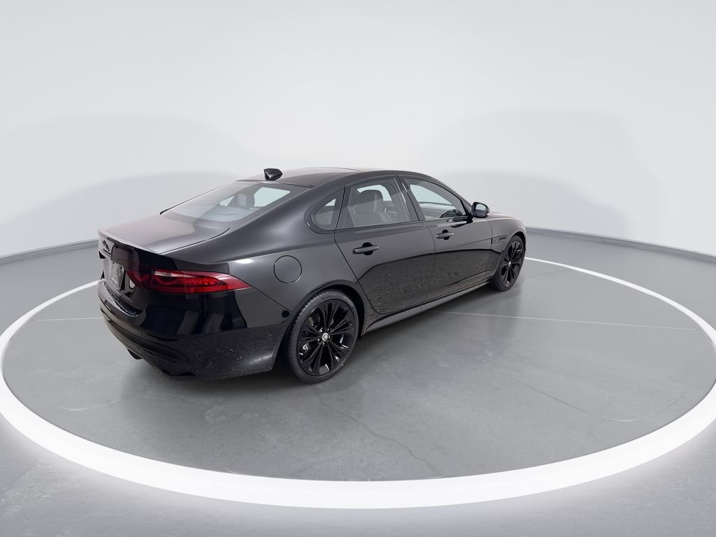 2024 Jaguar XF R-Dynamic SE - Photo 8
