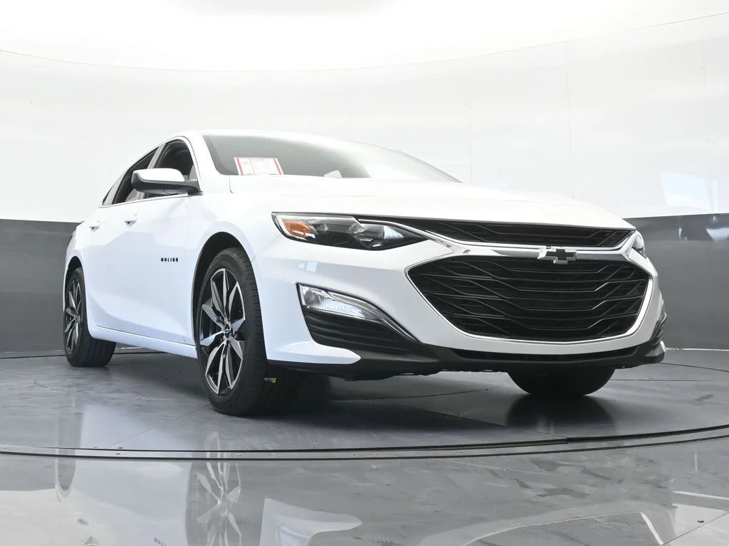 Used 2024 Summit White Chevrolet RS image 56