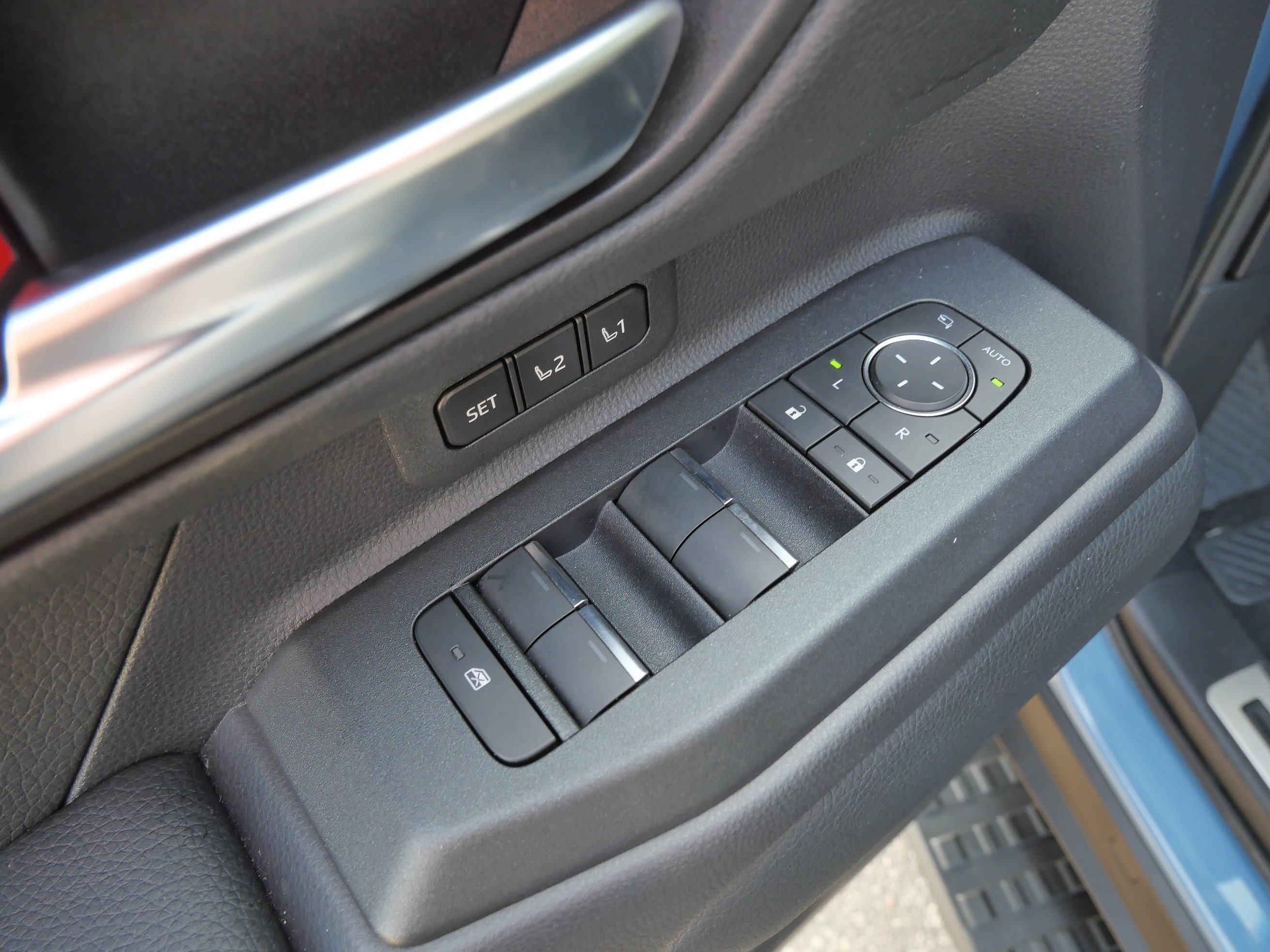 Certified Used 2025 Heritage Blue/Gray Scape Toyota  image 20