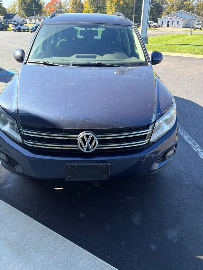 Used 2016  Volkswagen S image 8
