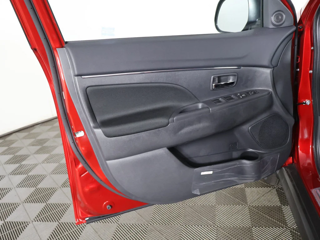New 2027 Red Mitsubishi 2.0 LE 2WD image 19