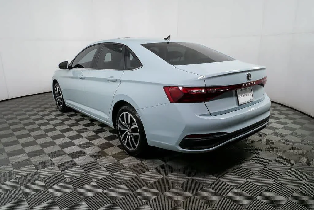 New 2026 Monument Gray Volkswagen SE image 27
