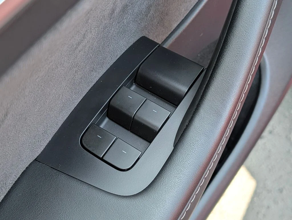 Used 2023  Tesla Performance image 19