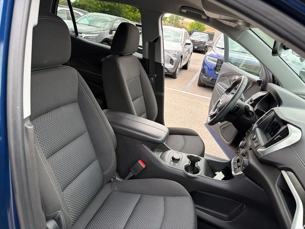 Used 2023 Blue GMC SLE image 25