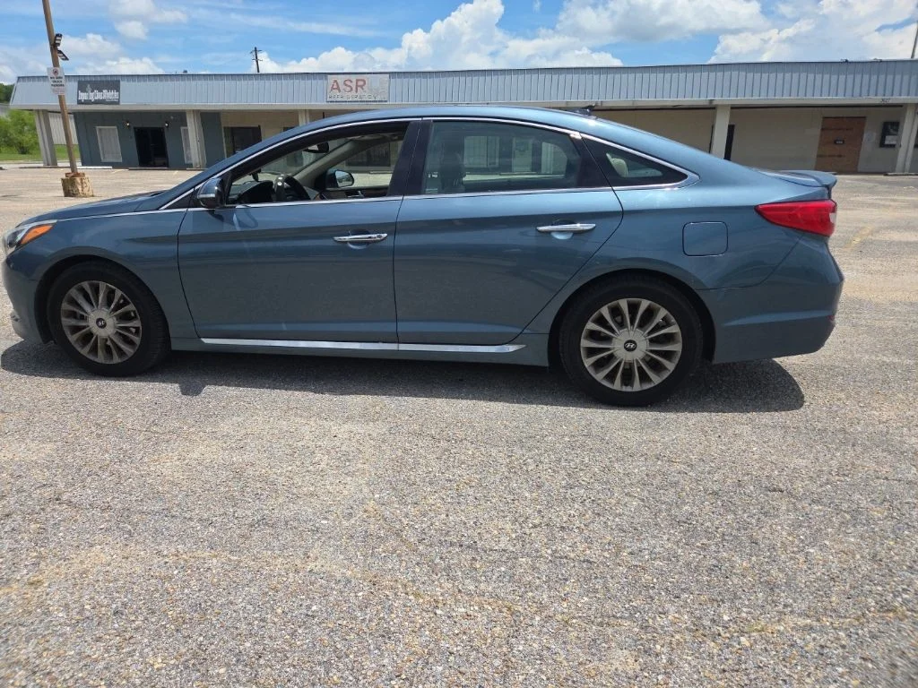 Used 2015 Blue Hyundai Limited image 6