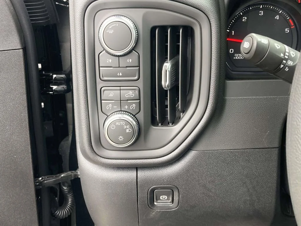 New 2026 Onyx Black GMC Pro image 22