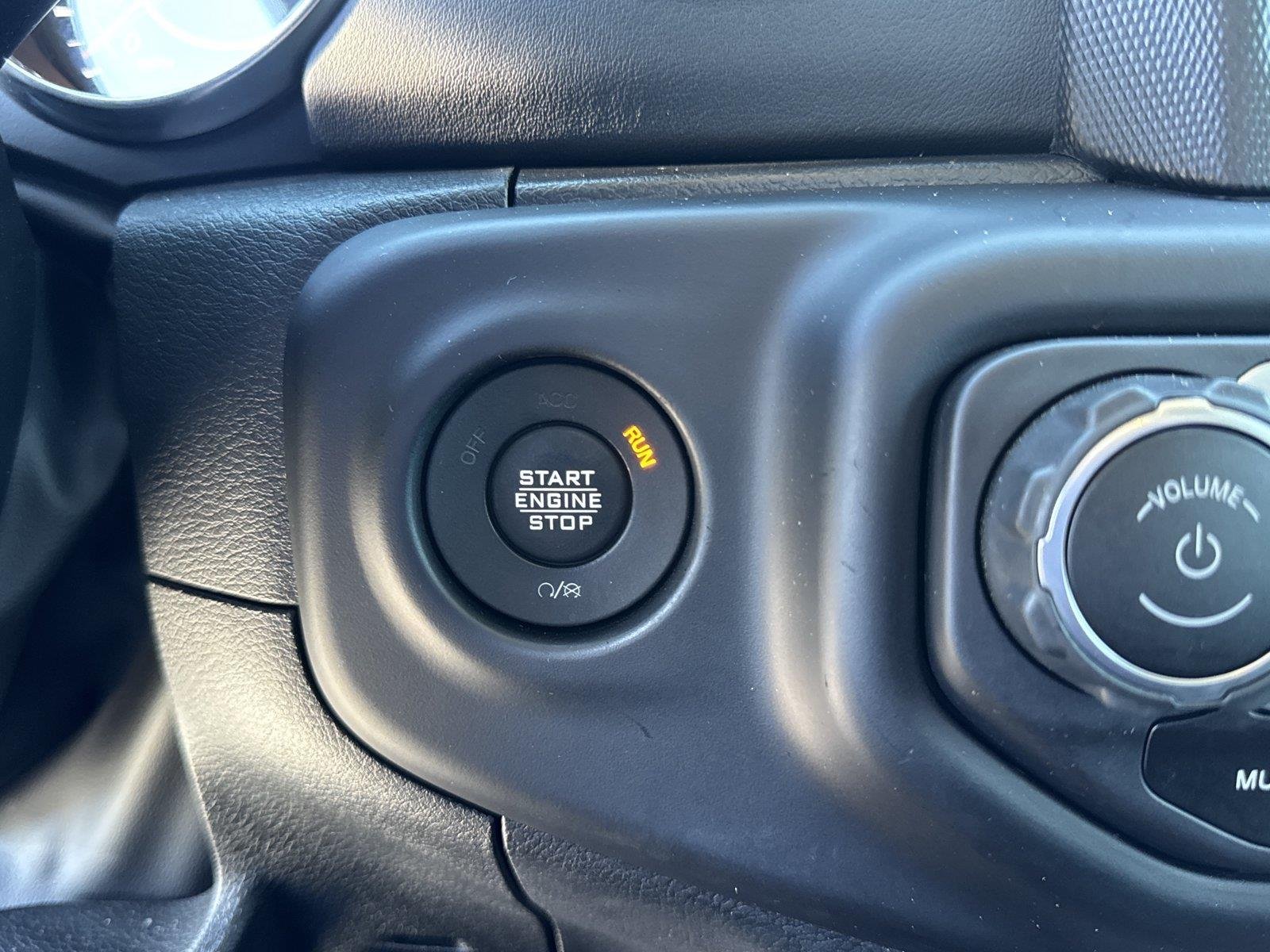 Used 2023 Sting-Gray Clearcoat Jeep High Altitude image 21