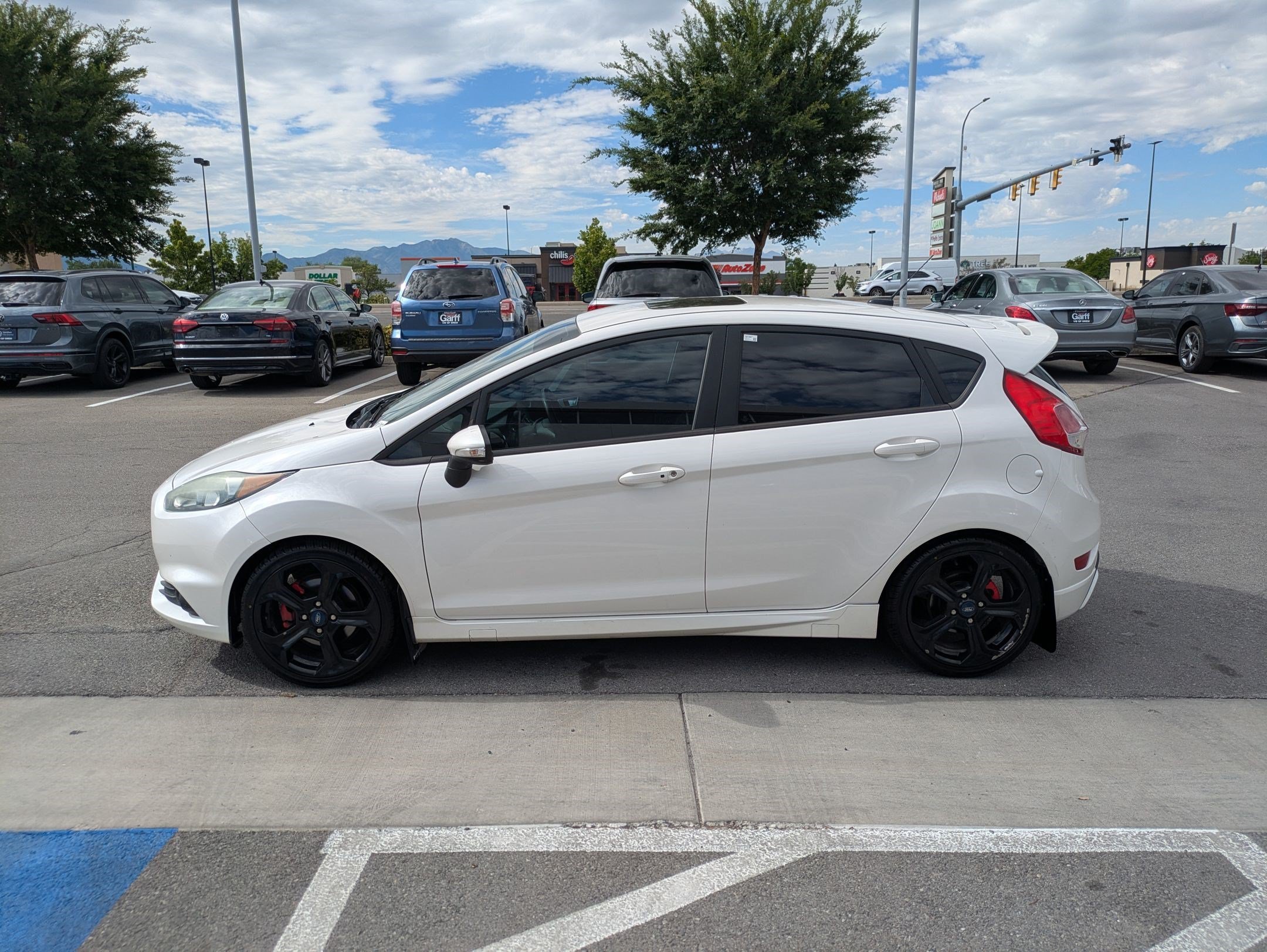 Used 2019 White Platinum Clearcoat Metallic Ford ST image 6