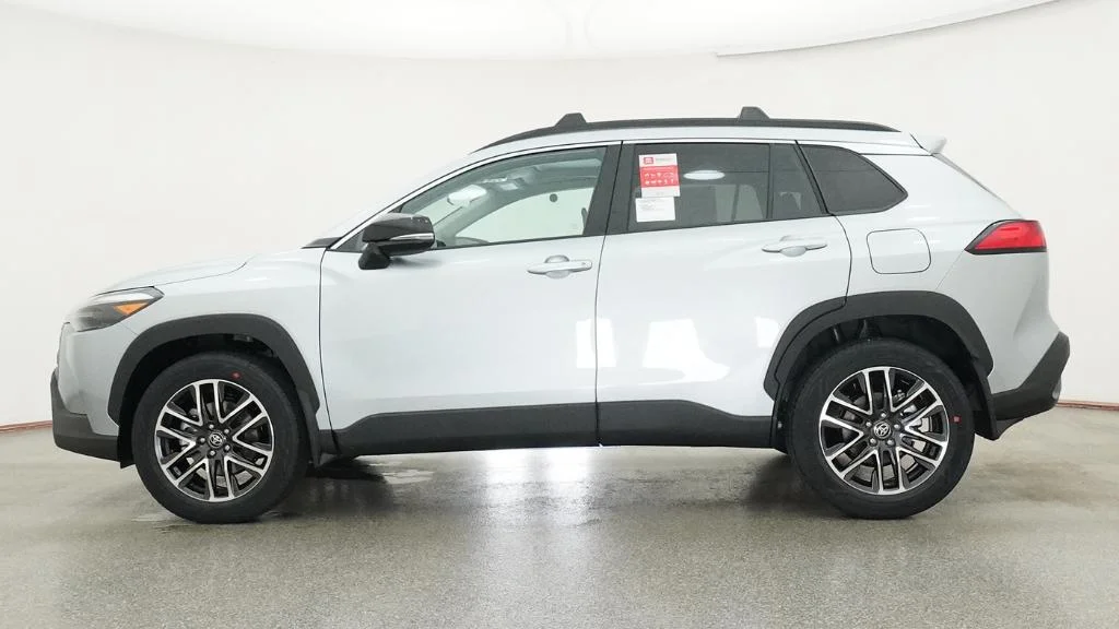 New 2026 Sonic Silver Toyota XLE image 2
