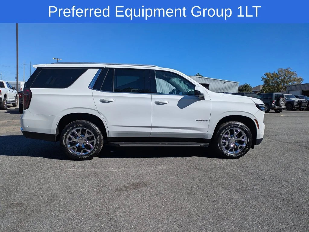 Used 2025 White Chevrolet LT image 3