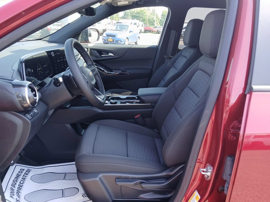 2027 Chevrolet Equinox LT - Photo 11