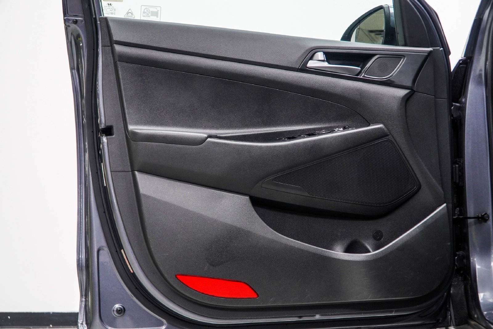 Used 2016 Gray Hyundai Eco image 33