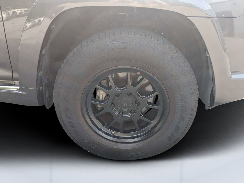 Used 2012 Gray Toyota SR5 image 10