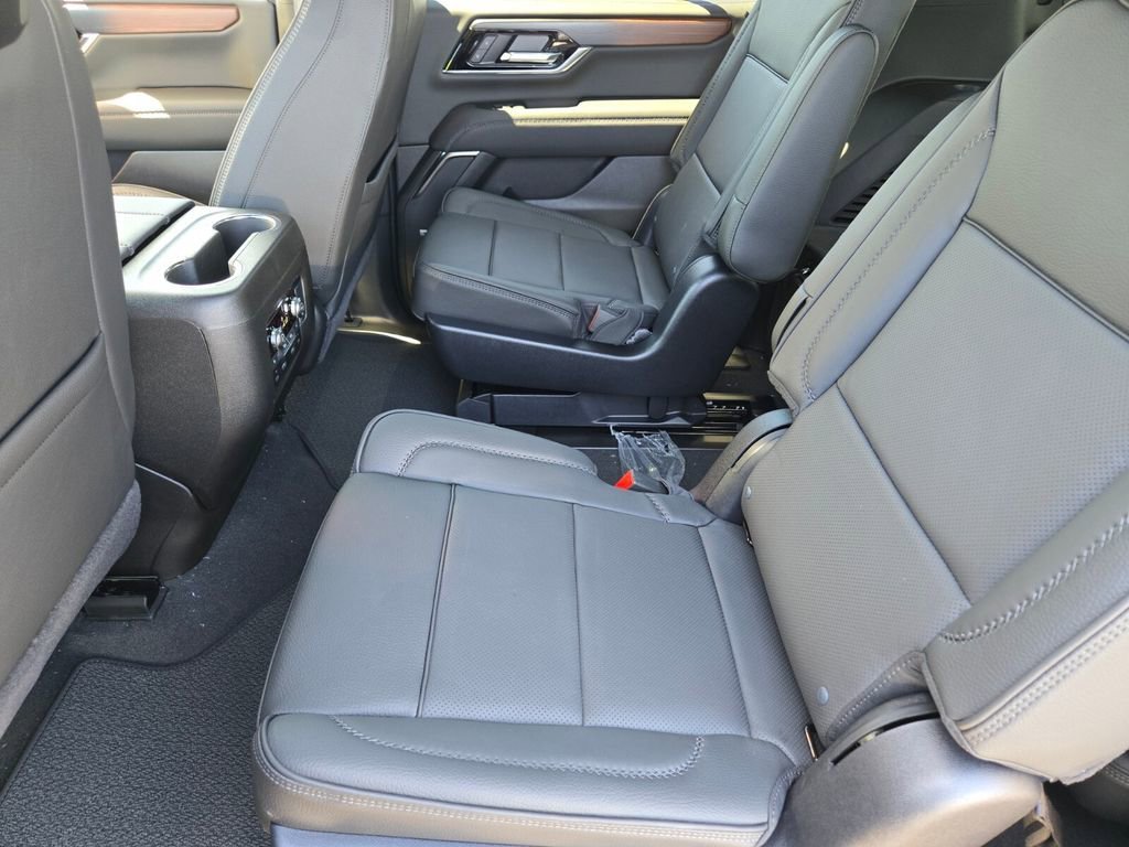2026 GMC Yukon Denali - Photo 7