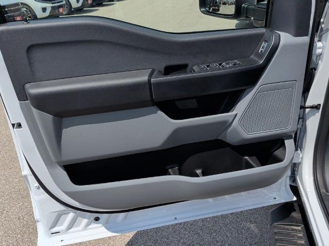 New 2026 Oxford White Ford F-350® XL image 55