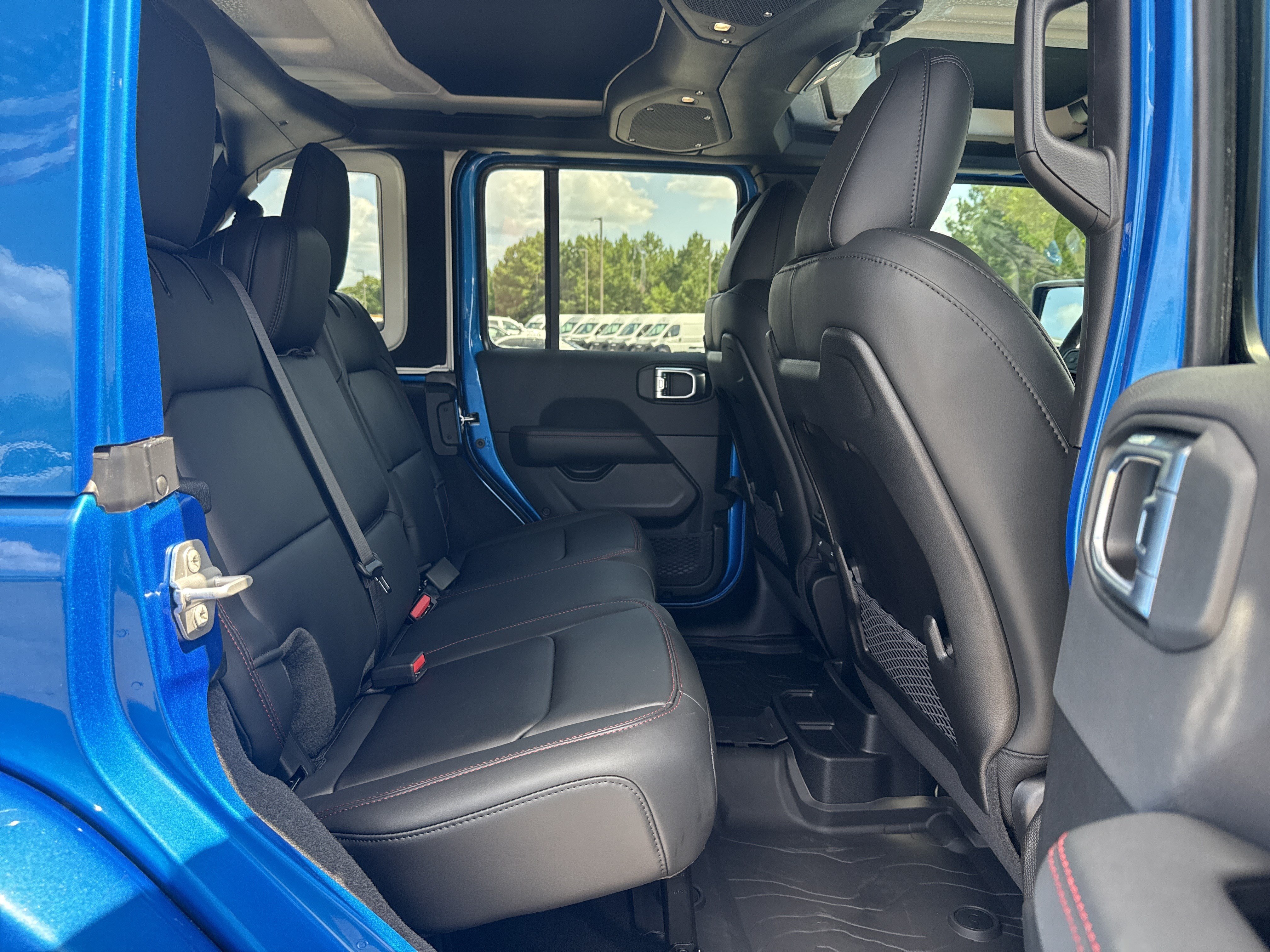 New 2026 Hydro Blue Pearlcoat Jeep Rubicon X image 17