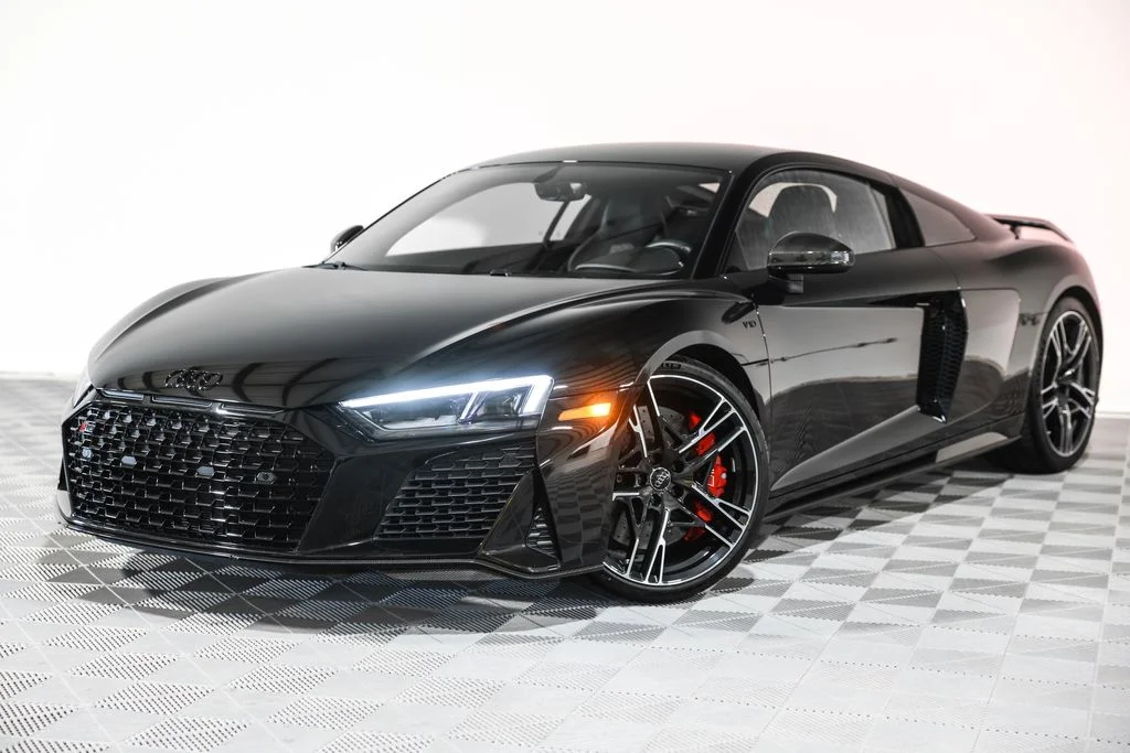 Used 2020 Black Audi V10 performance image 1