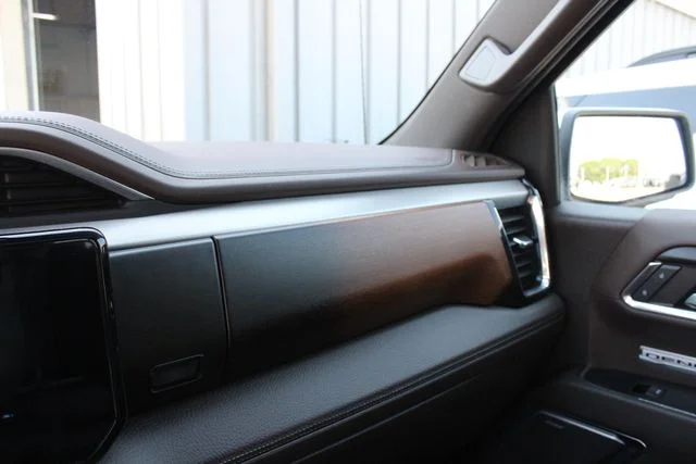 Used 2024 White GMC Denali image 20