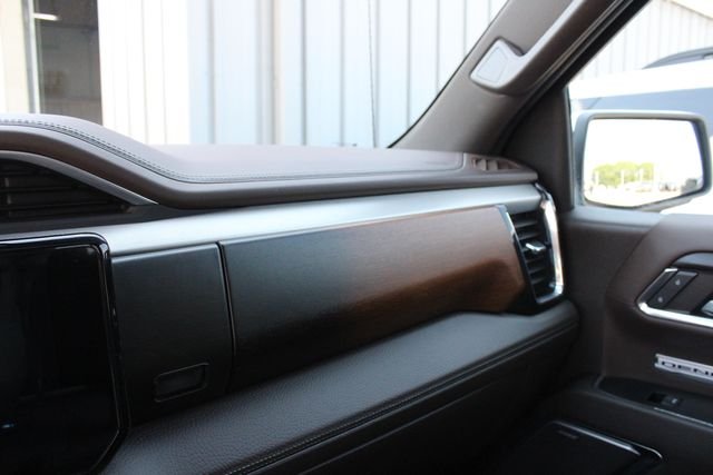 Used 2024 White GMC Denali image 20