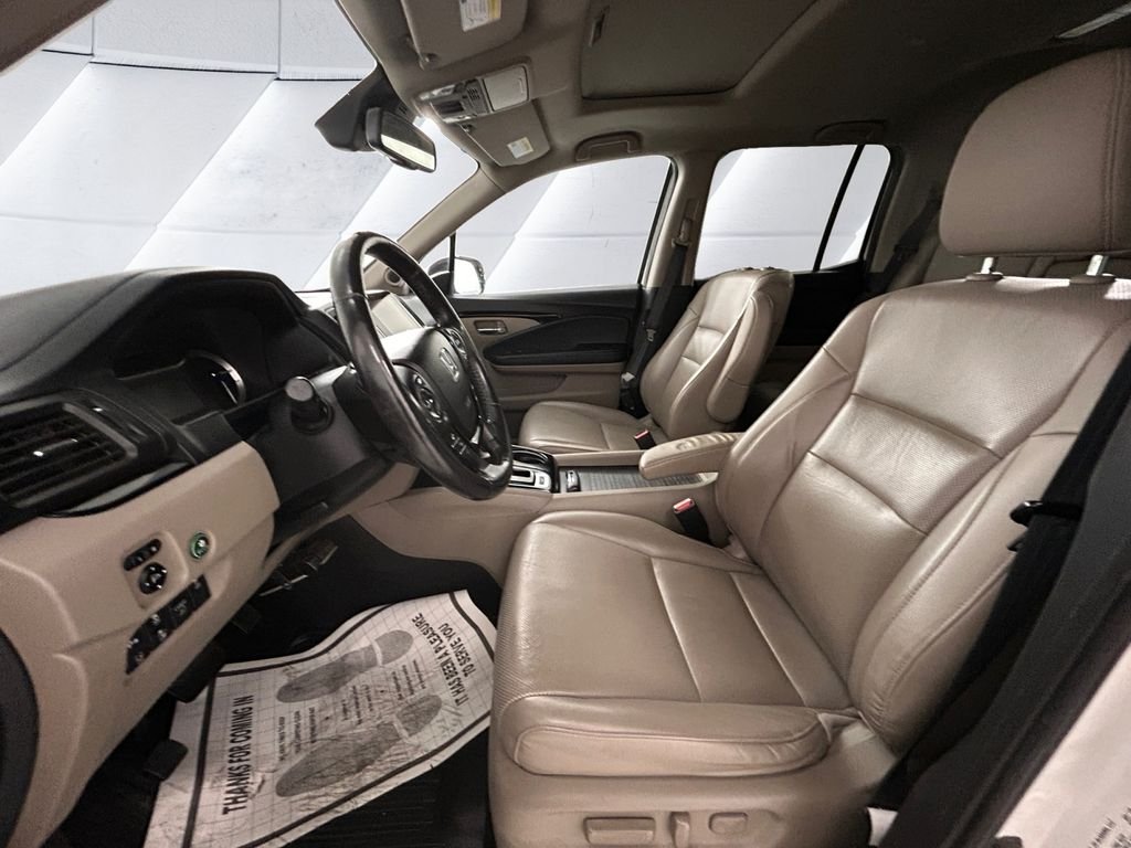 Used 2019 White Honda RTL-E image 7