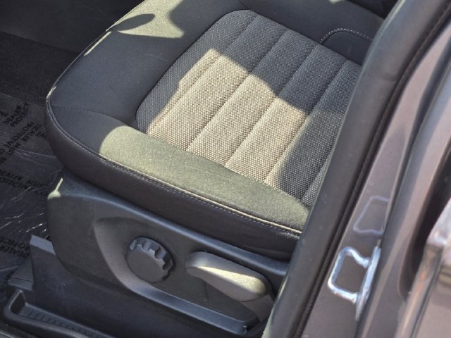 Used 2022 Gray Ford SE image 20