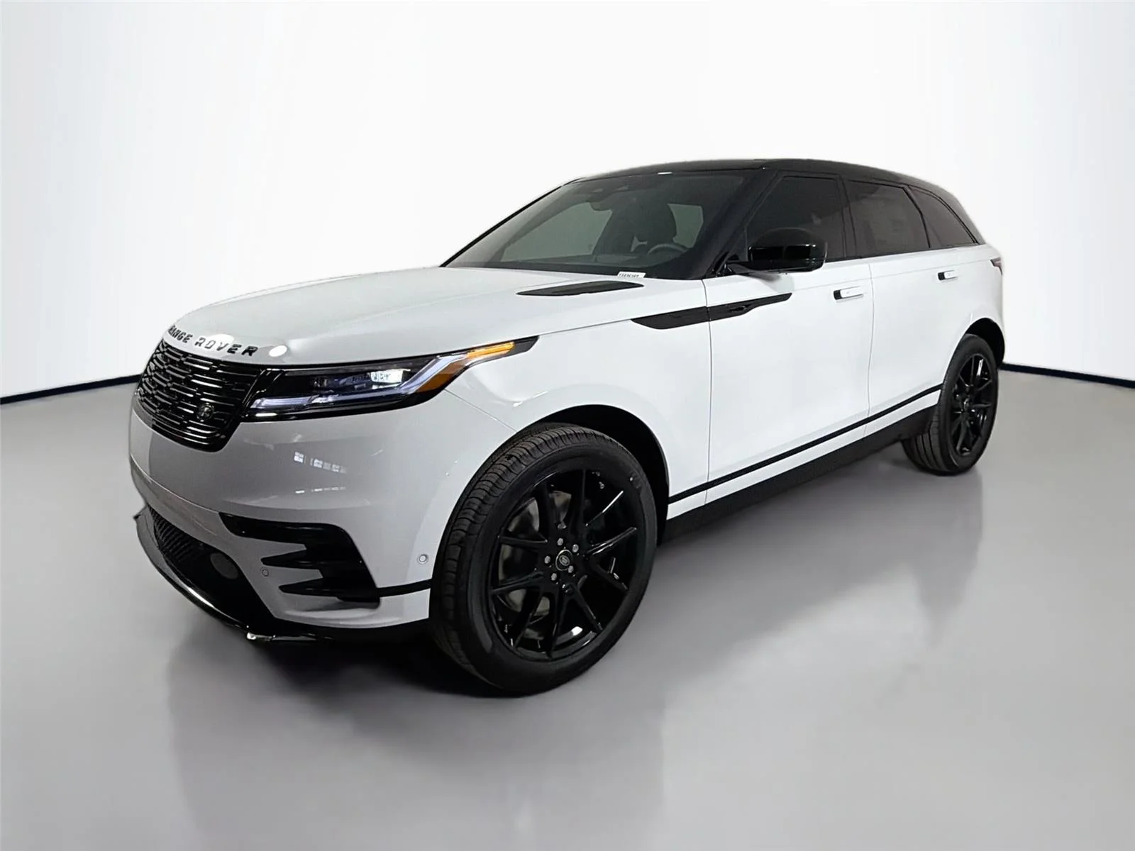 2026 Land Rover Range Rover Velar Belgravia Edition P340's photo