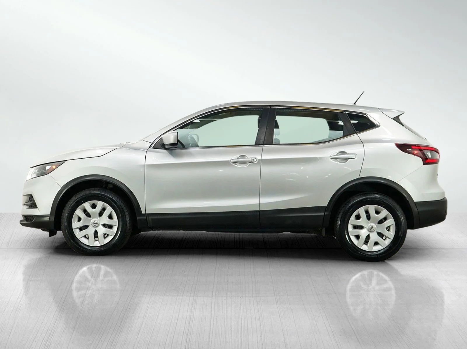 Used 2020 Nissan Rogue Sport S with VIN JN1BJ1CW6LW372782 for sale in Wayzata, Minnesota