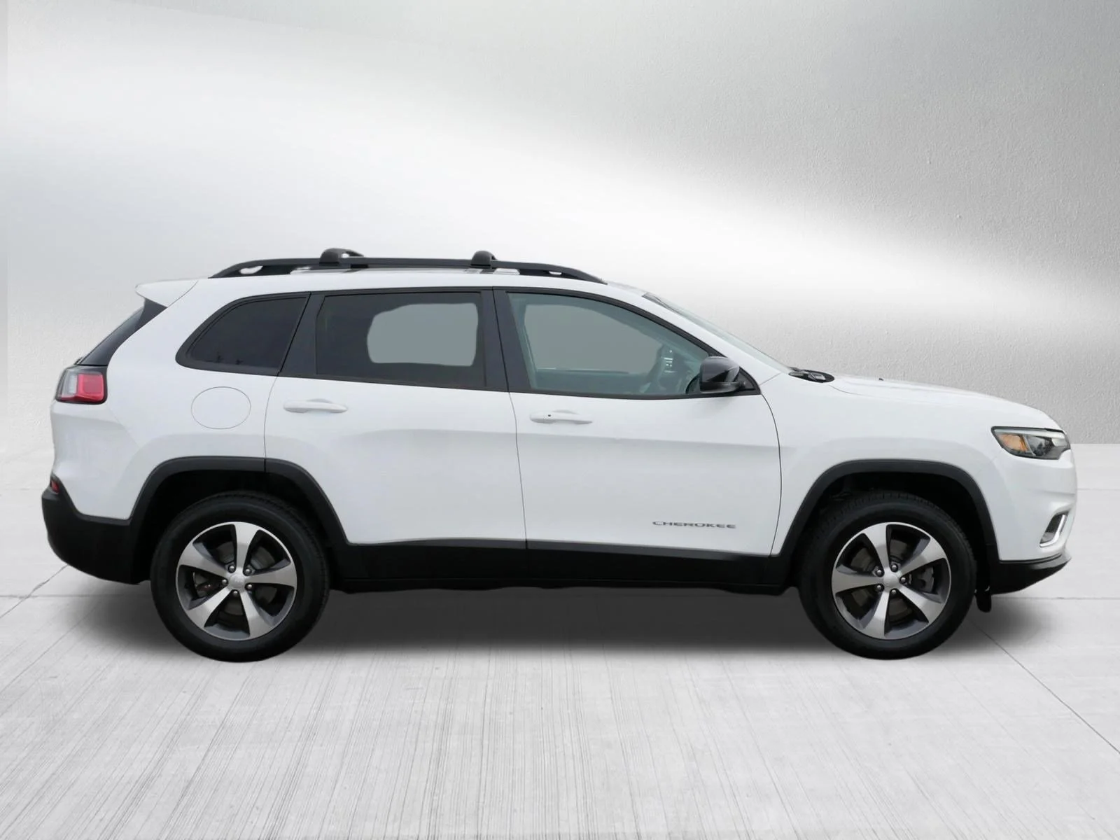 Used 2022 Bright White Clearcoat Jeep Limited image 8