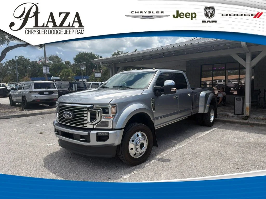 Used 2022 Silver Metallic Ford Platinum image 1