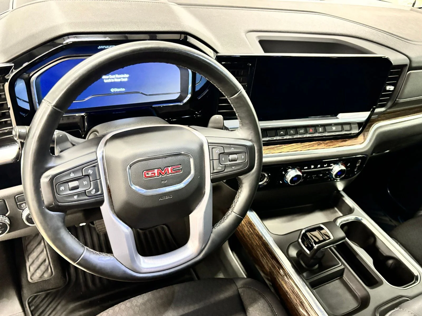 Used 2023 White GMC Elevation image 15