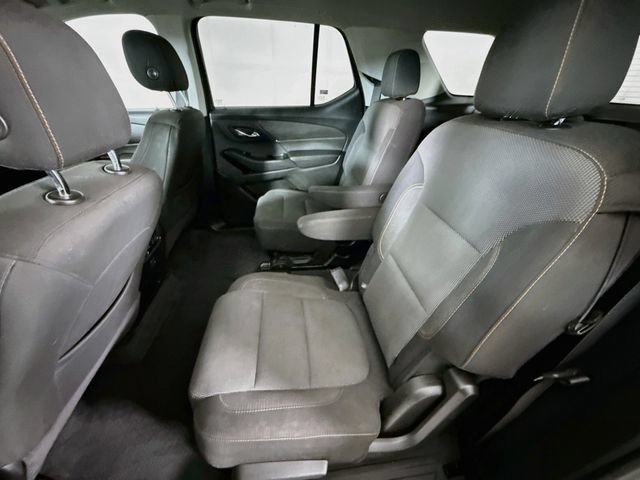 Used 2019 SILVER ICE METALLIC Chevrolet LT Cloth image 24