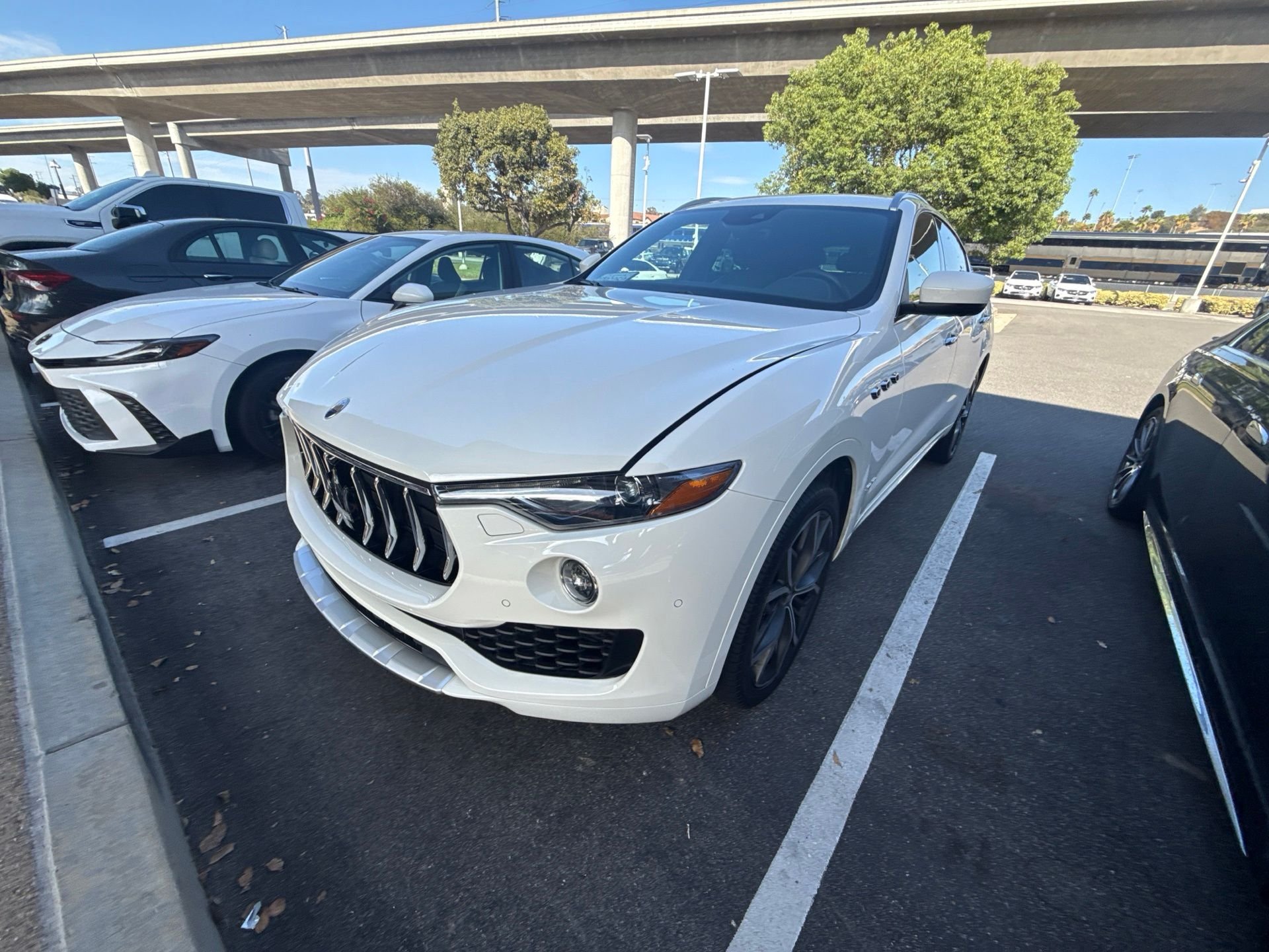 Used 2018  Maserati S GranLusso image 1